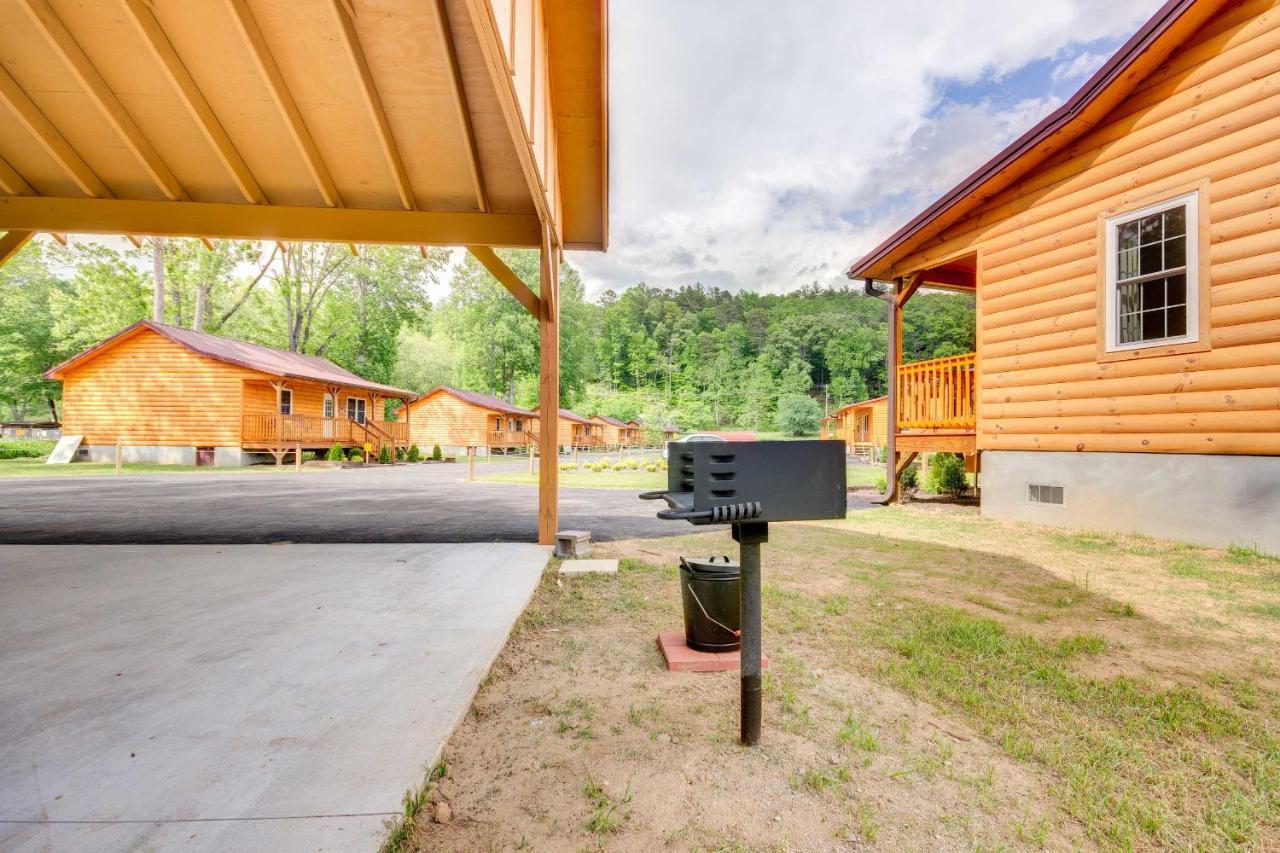 Newly Built Smoky Mountain Cabin Near Bryson City! Exterior photo